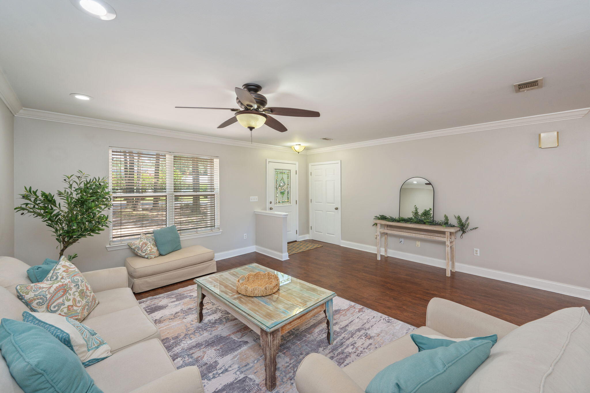 BELLA VISTA HEIGHTS - Residential Lease