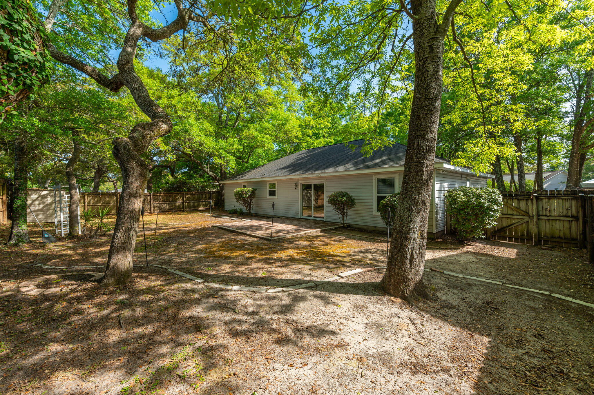 BELLA VISTA HEIGHTS - Residential Lease