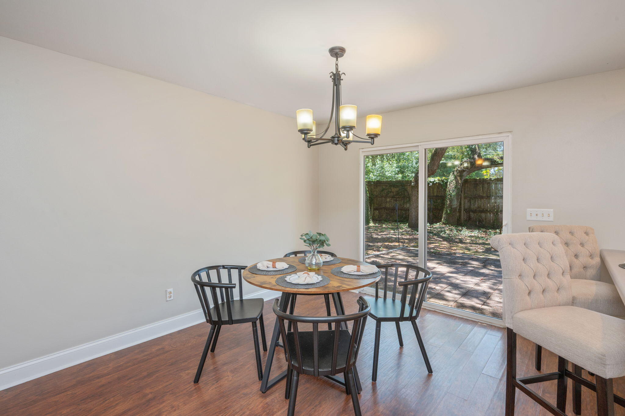 BELLA VISTA HEIGHTS - Residential Lease