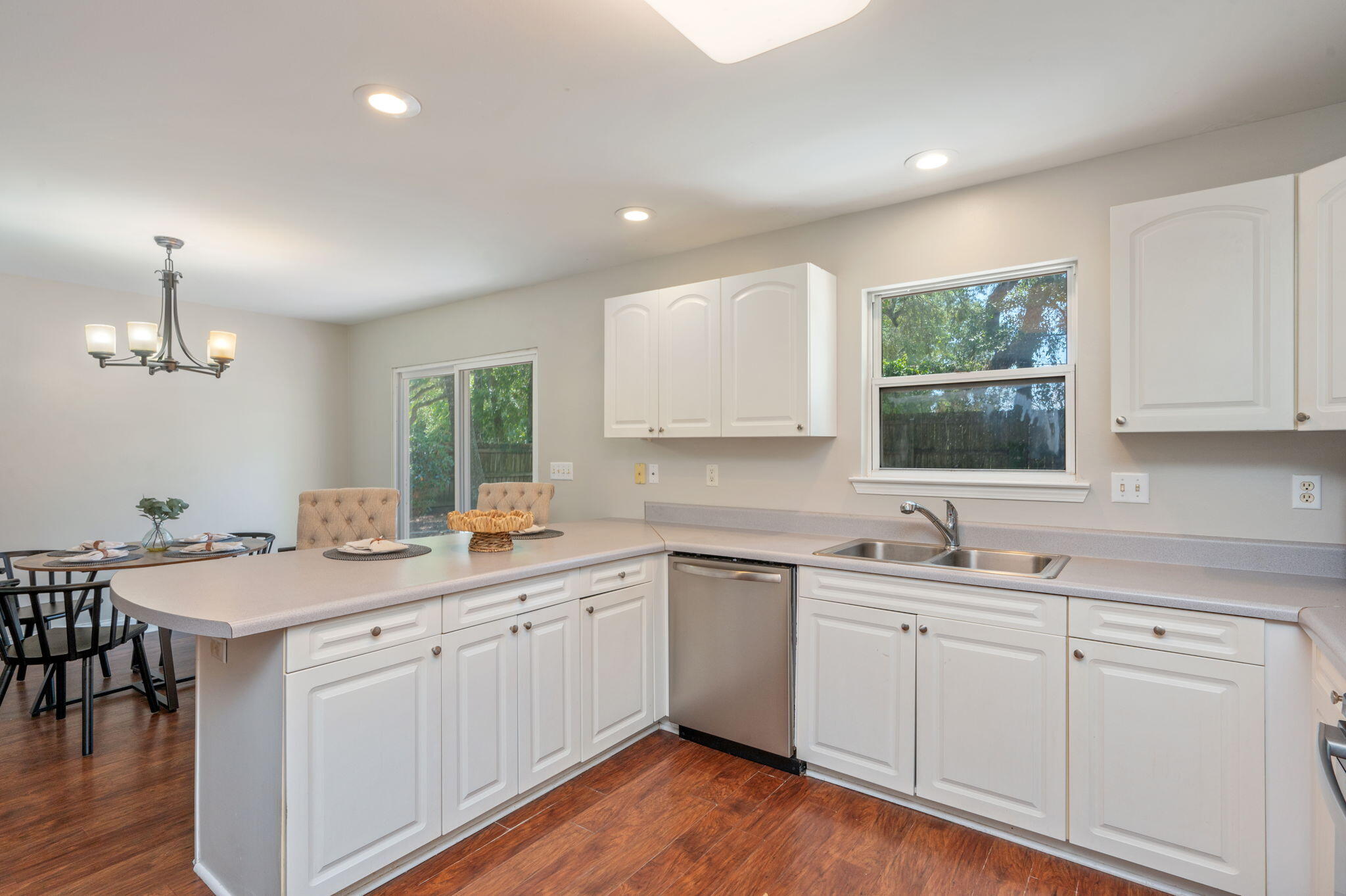 BELLA VISTA HEIGHTS - Residential Lease