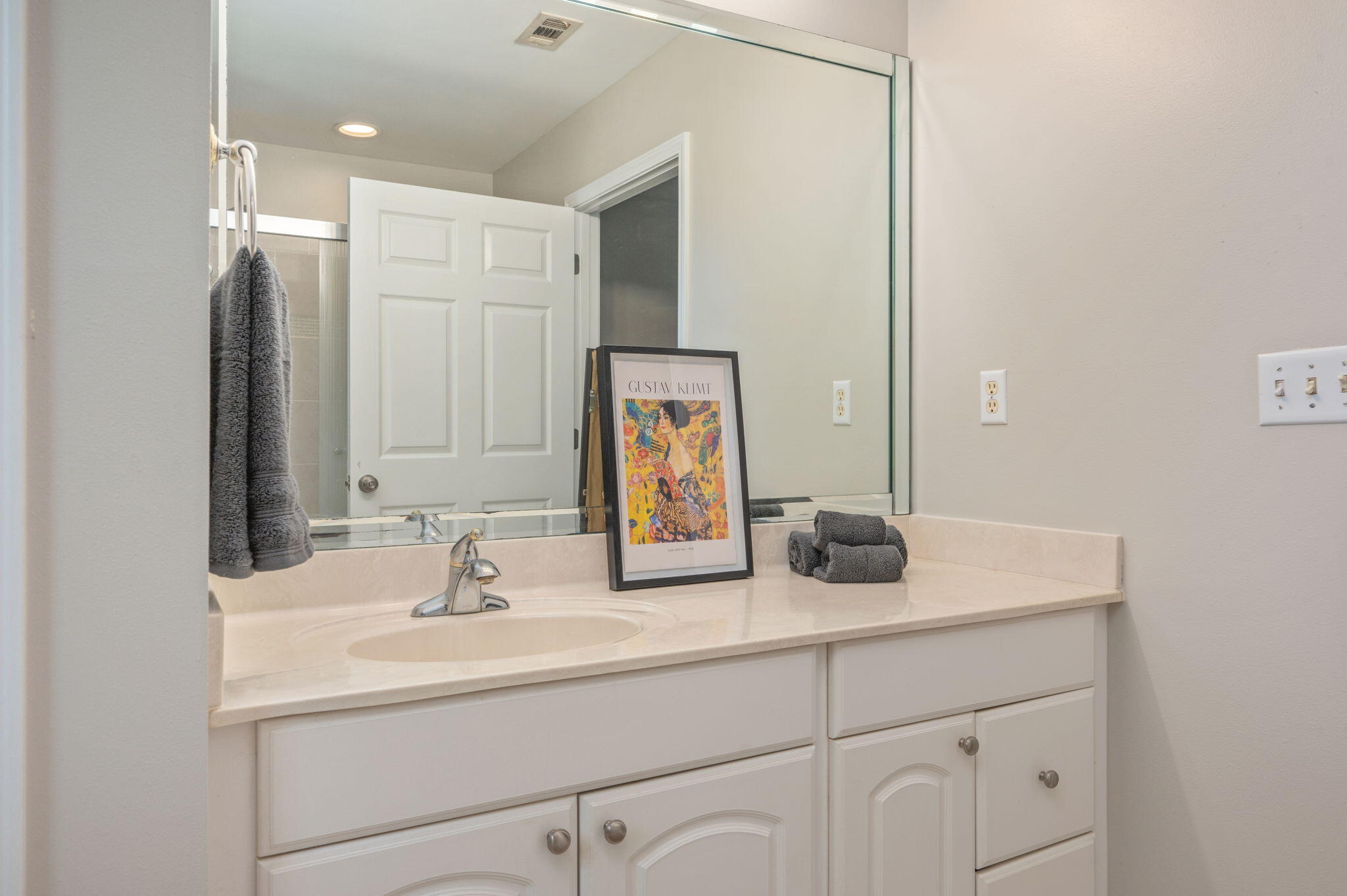 BELLA VISTA HEIGHTS - Residential Lease