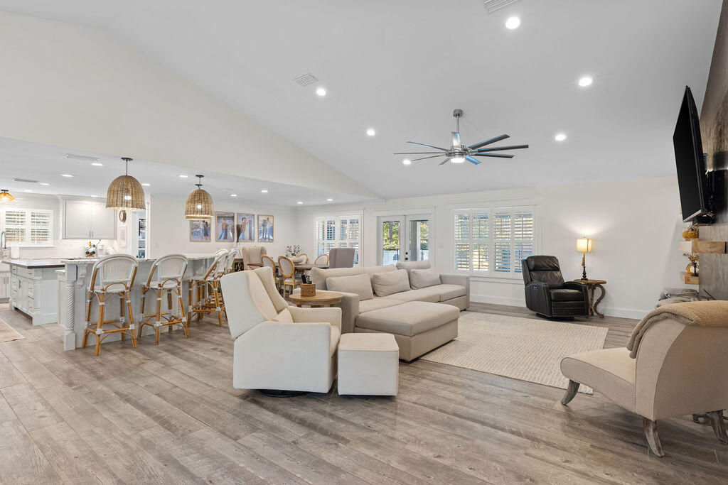 DRIFTWOOD ESTATES - Residential