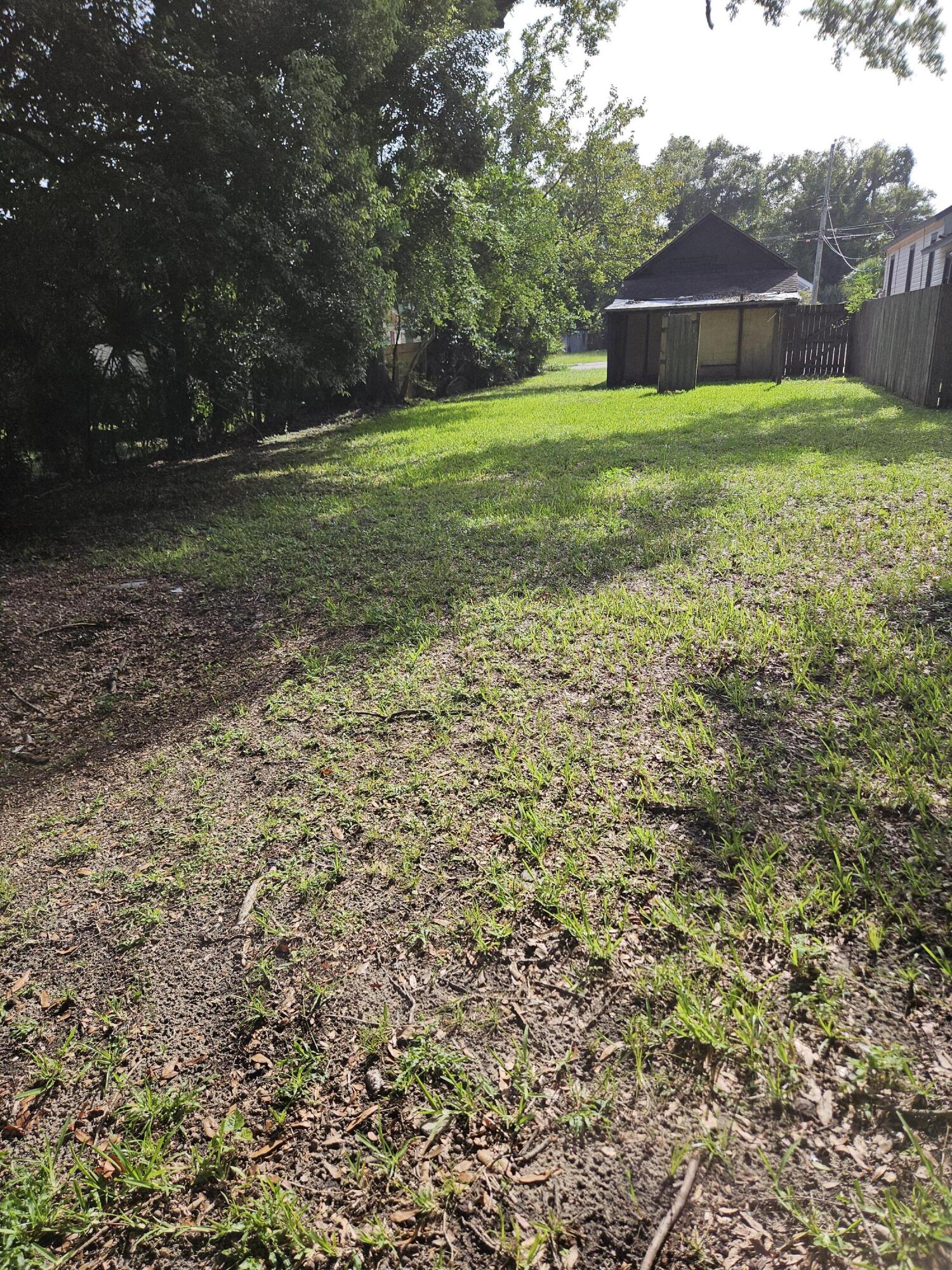 EAST KING TRACT - Land