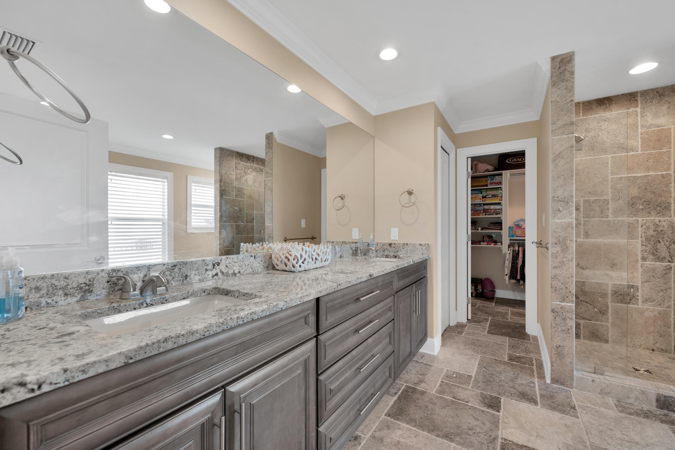 SHALIMAR POINTE S/D - Residential