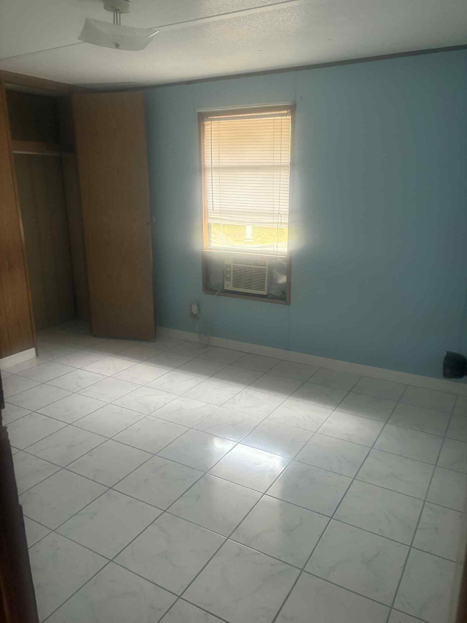 OAKWOOD HILLS UNIT 1 - Residential