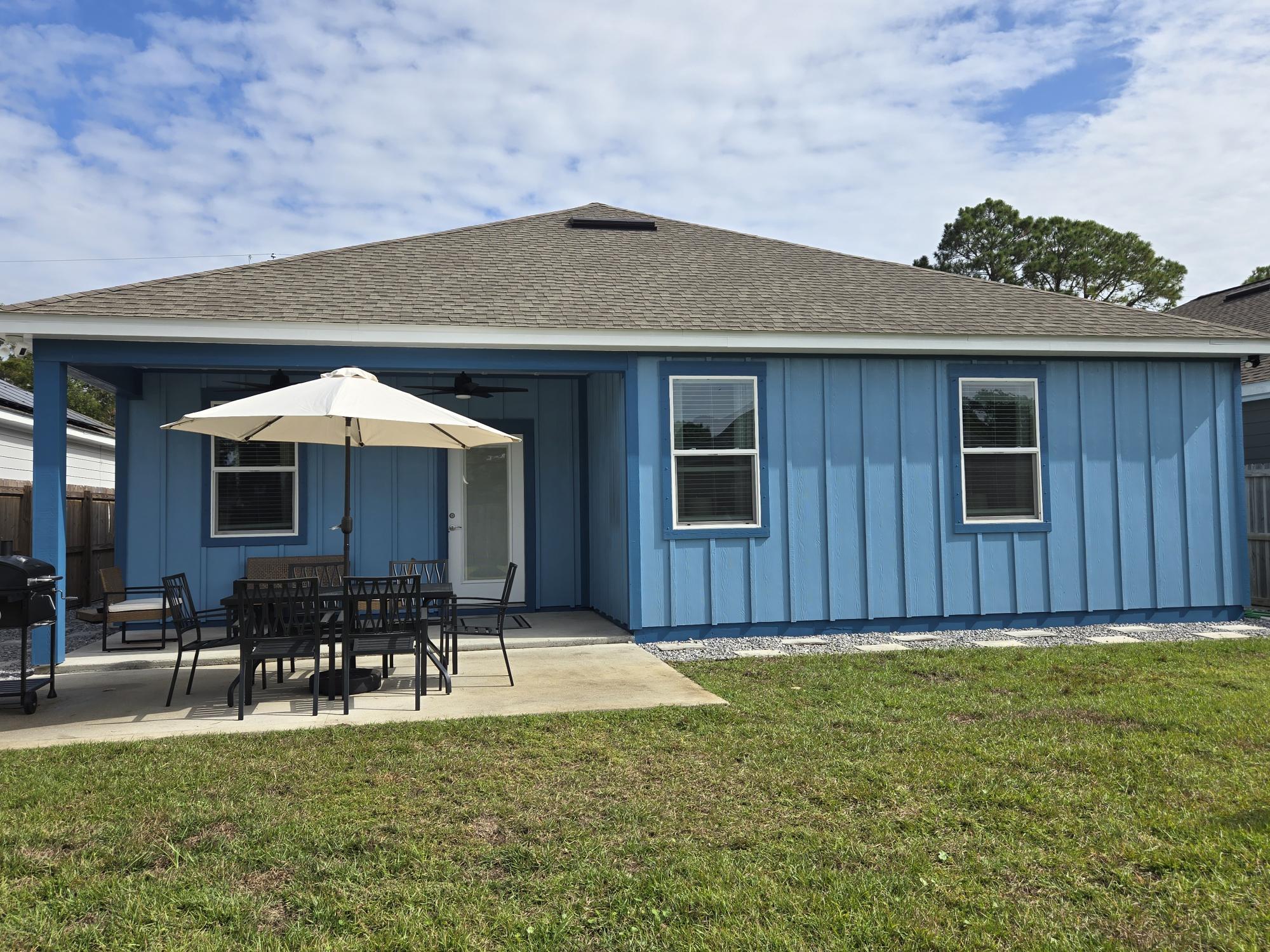 HOLLEY/NAVARRE - Residential Lease