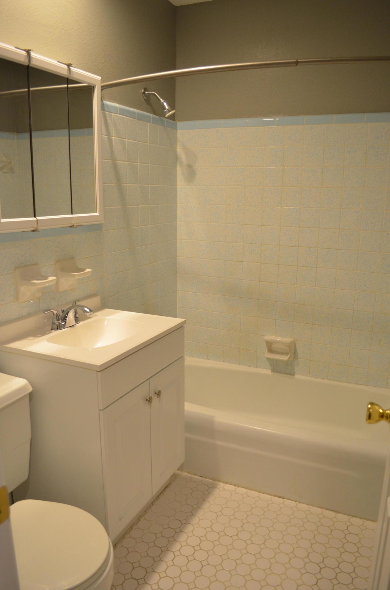 CAROL ANNE MANOR 1ST ADDN - Residential Lease