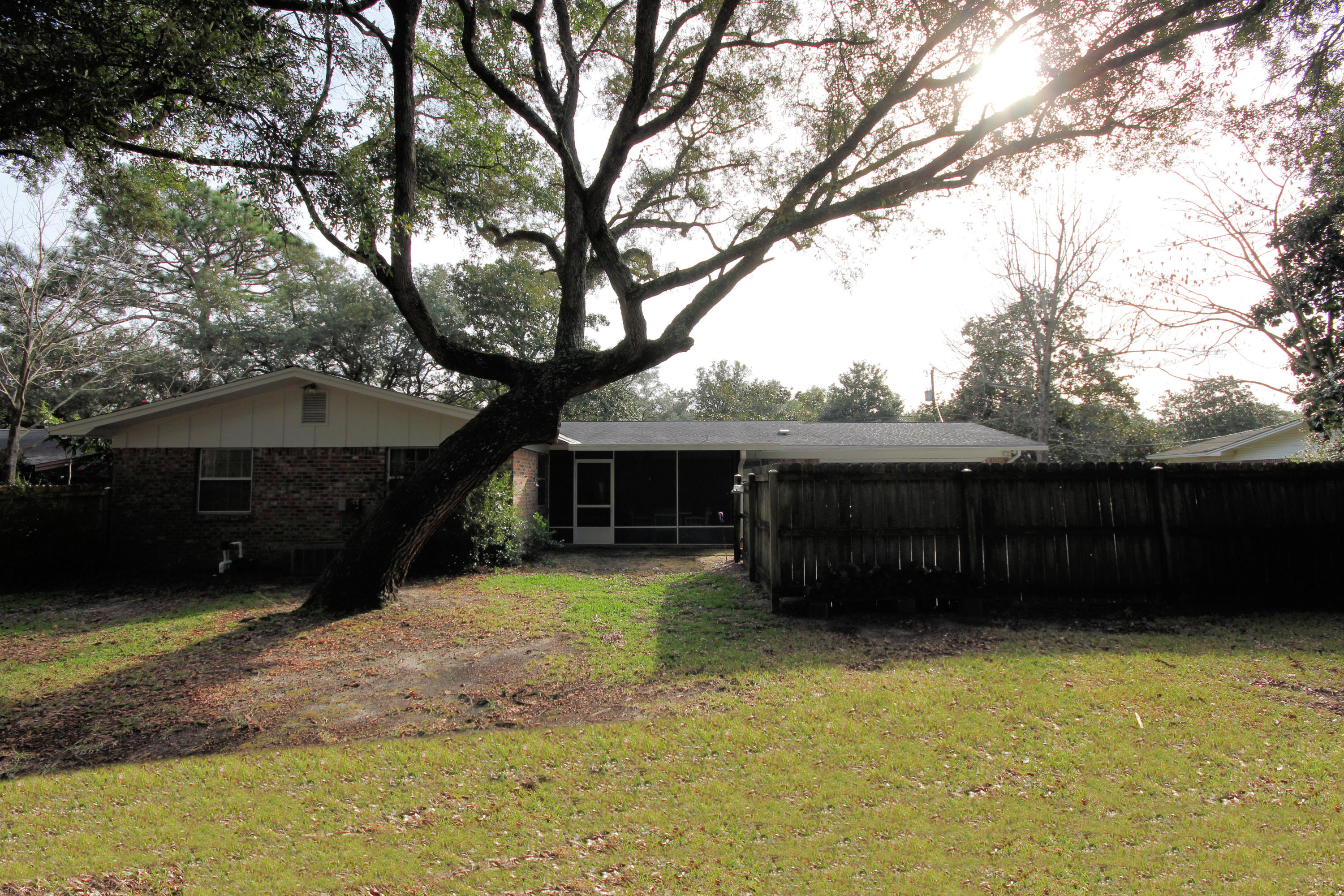 POQUITO BAYOU - Residential