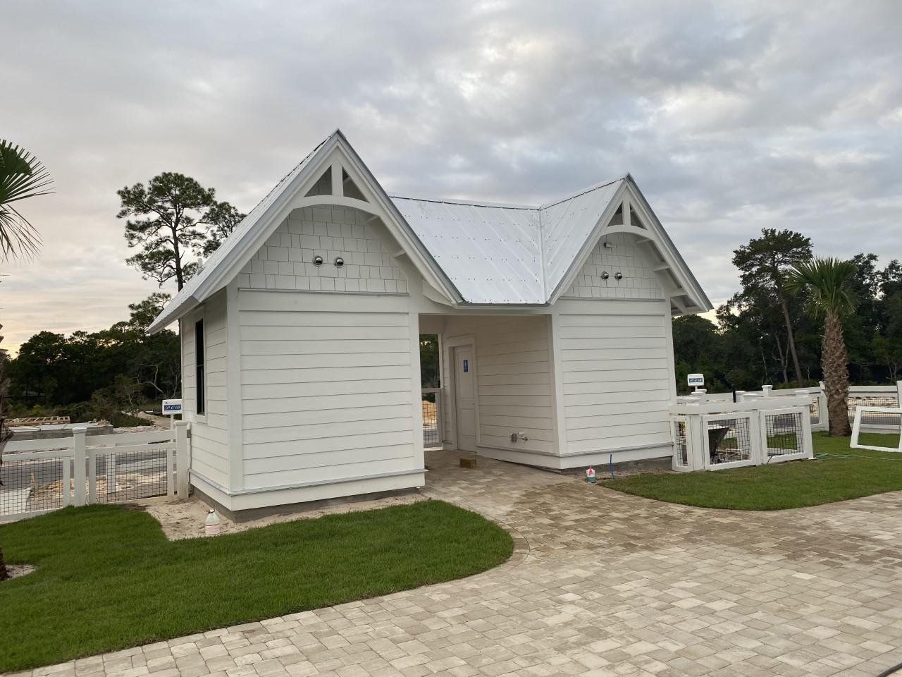 Daxton on the Bay - Residential