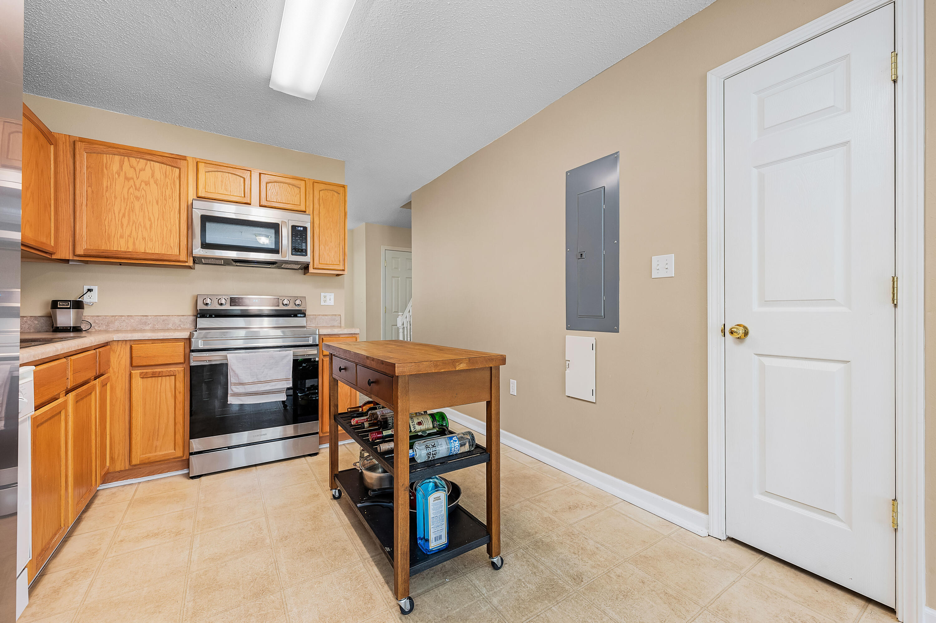 ROLLING PINES - Residential