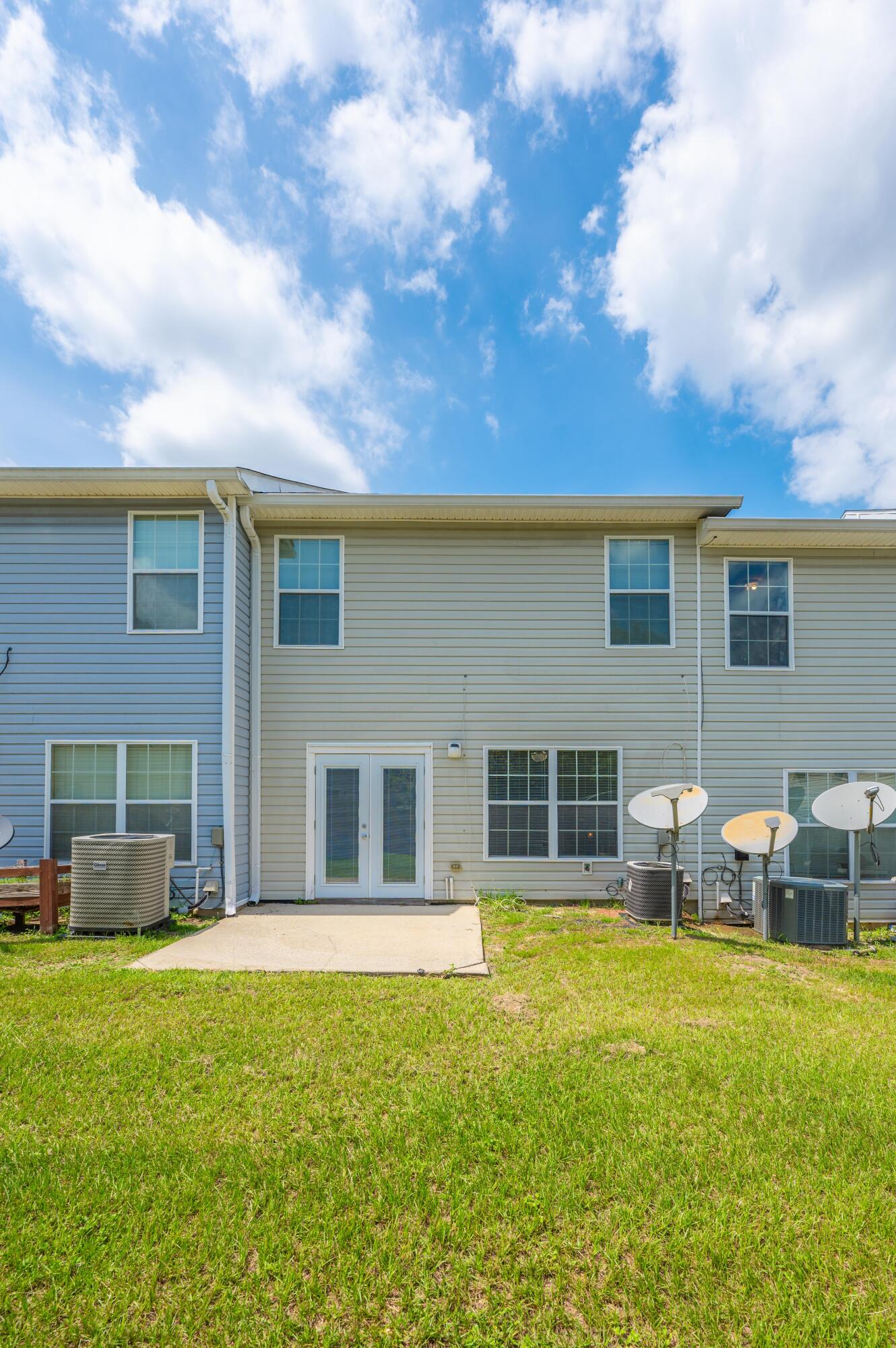 ROLLING PINES - Residential