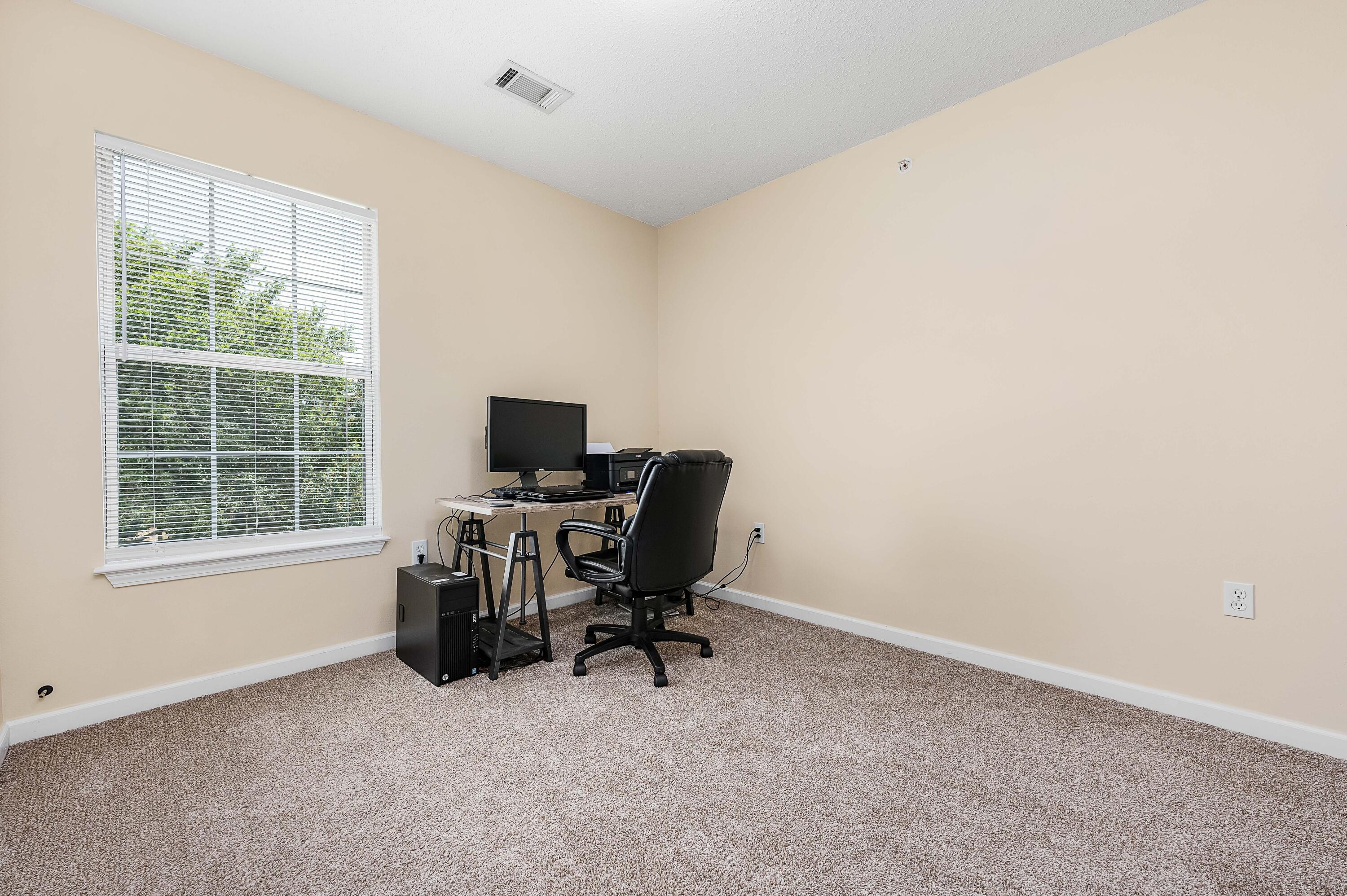 ROLLING PINES - Residential