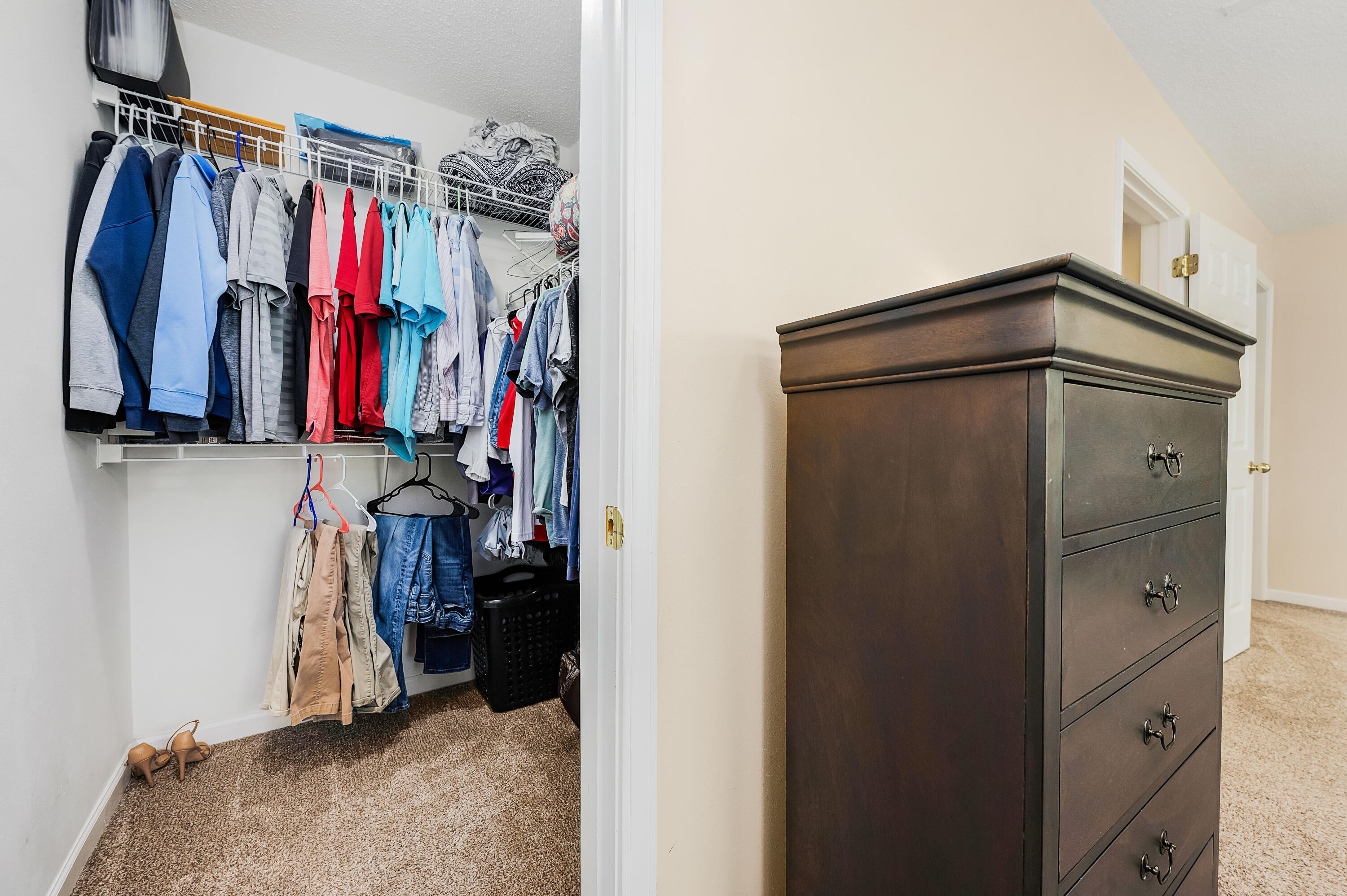 ROLLING PINES - Residential