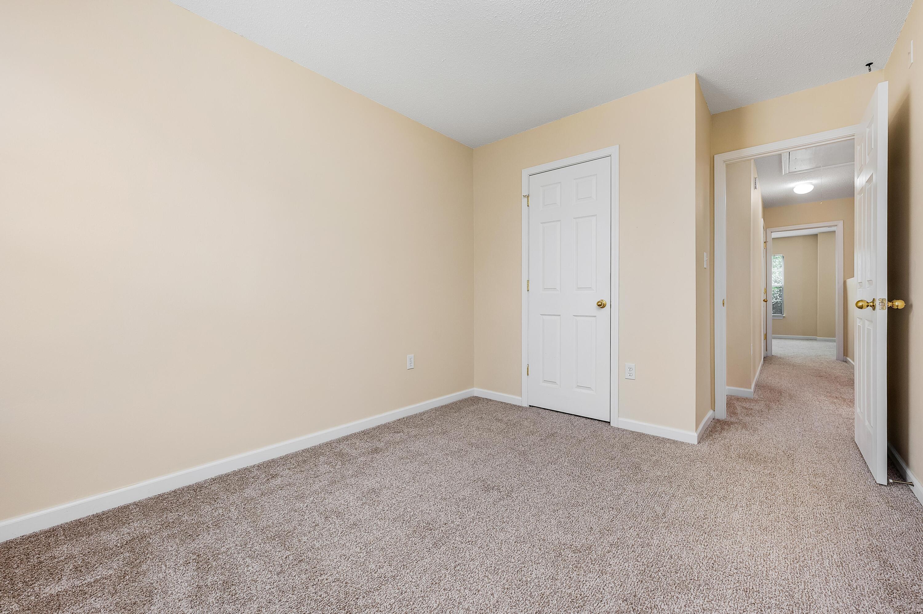 ROLLING PINES - Residential