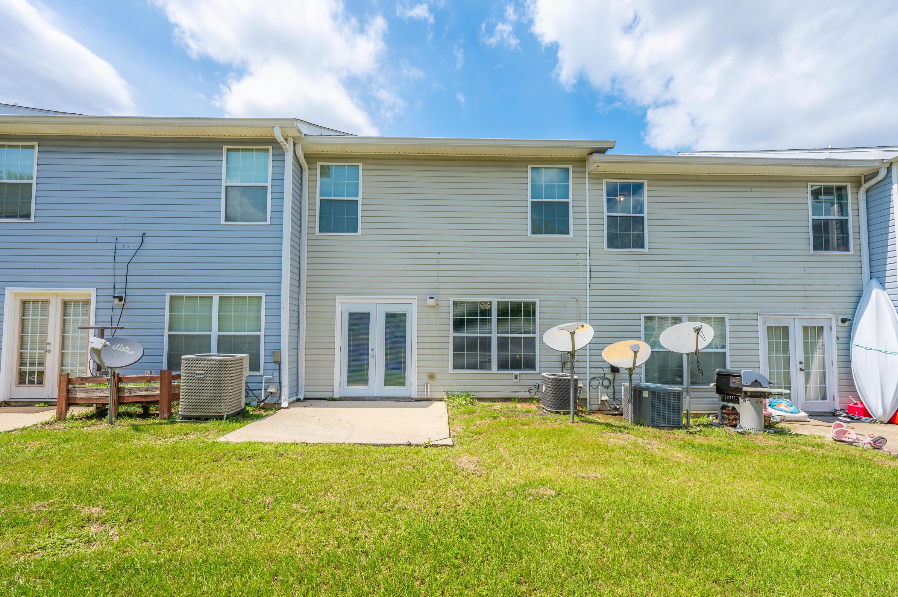 ROLLING PINES - Residential