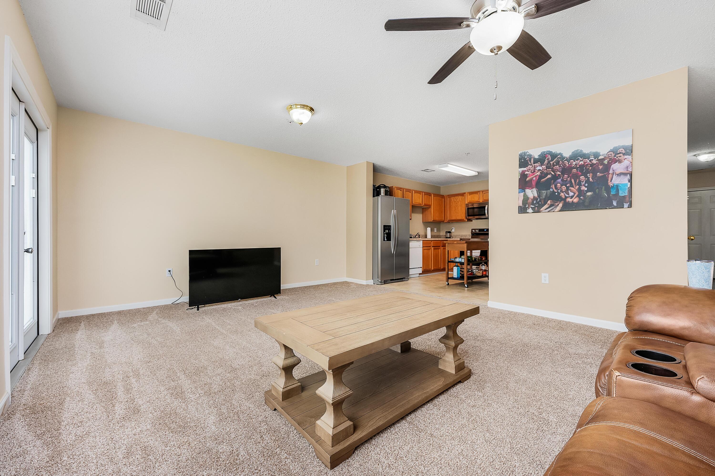 ROLLING PINES - Residential