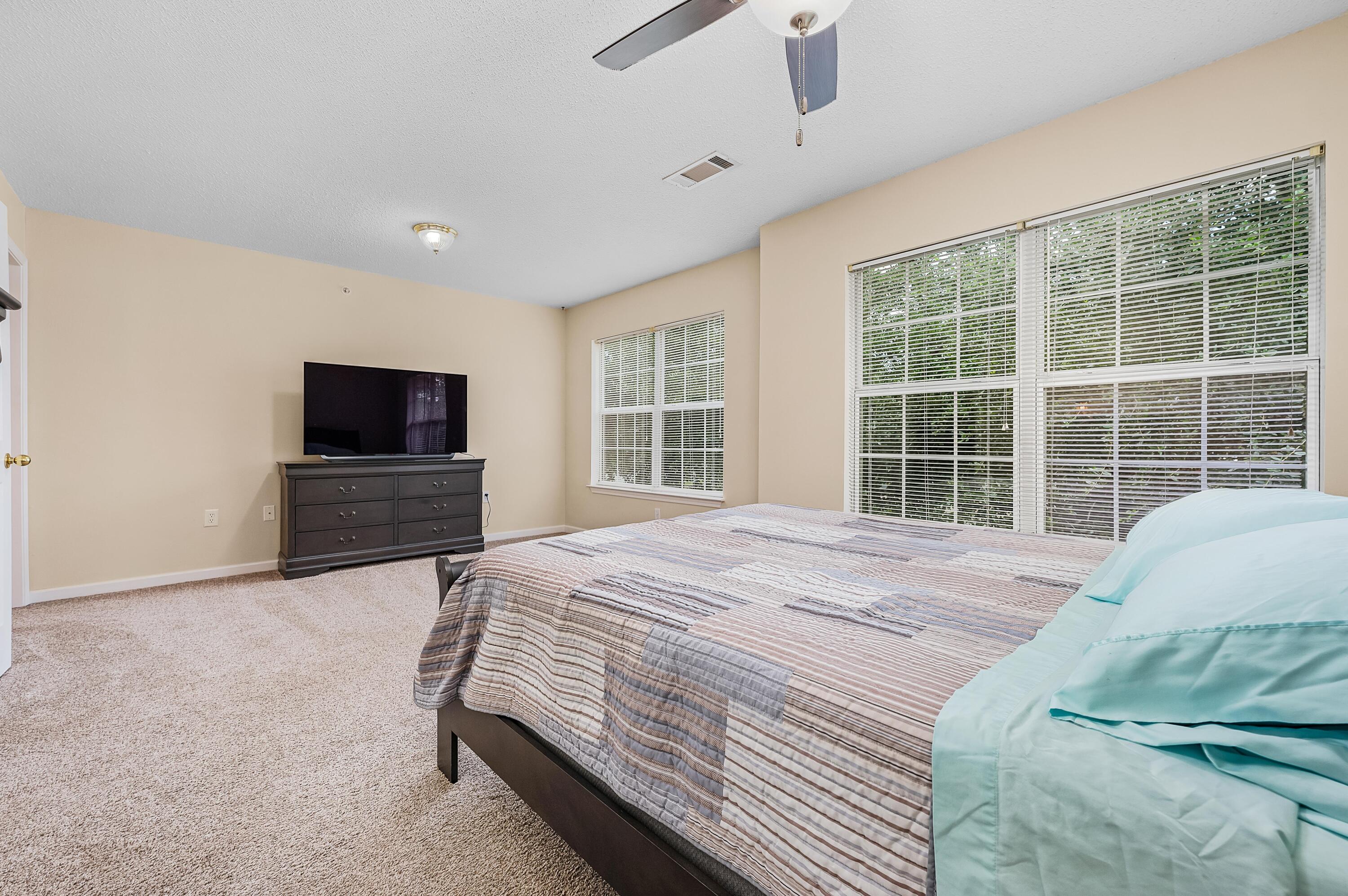 ROLLING PINES - Residential