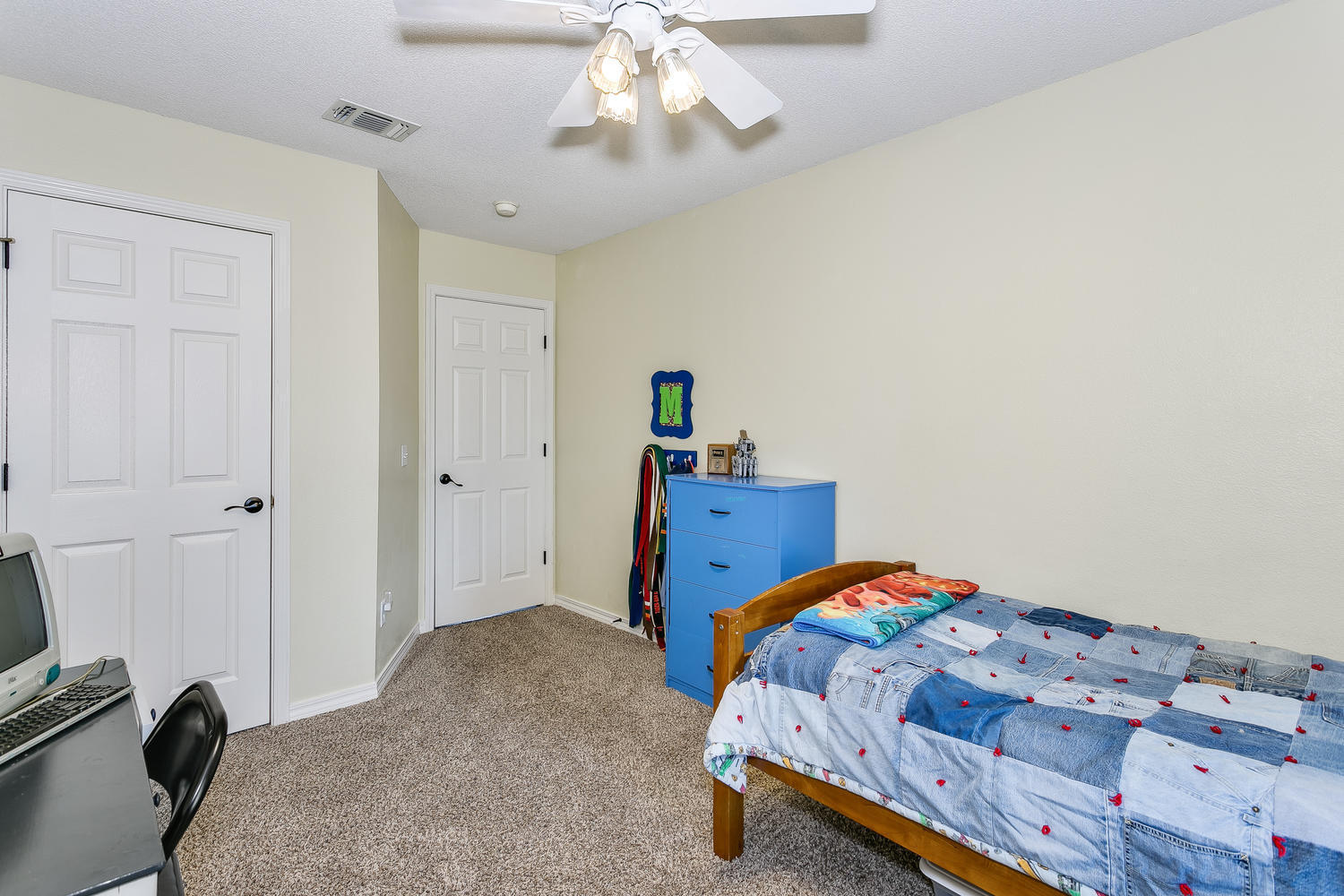 HOLLEY BY THE SEA - Residential