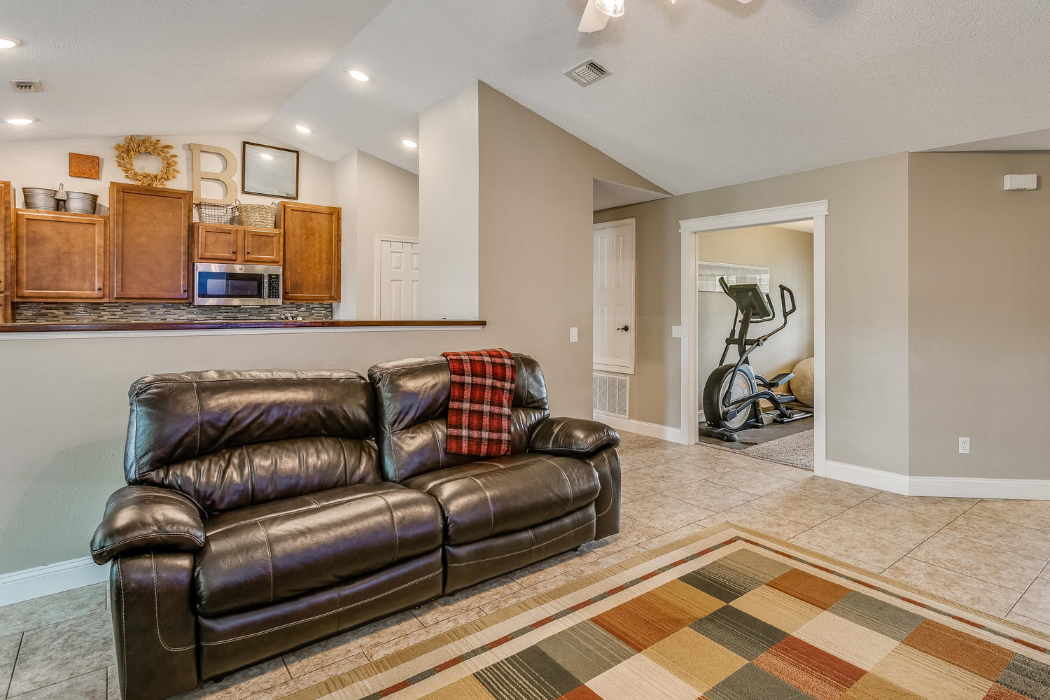 HOLLEY BY THE SEA - Residential