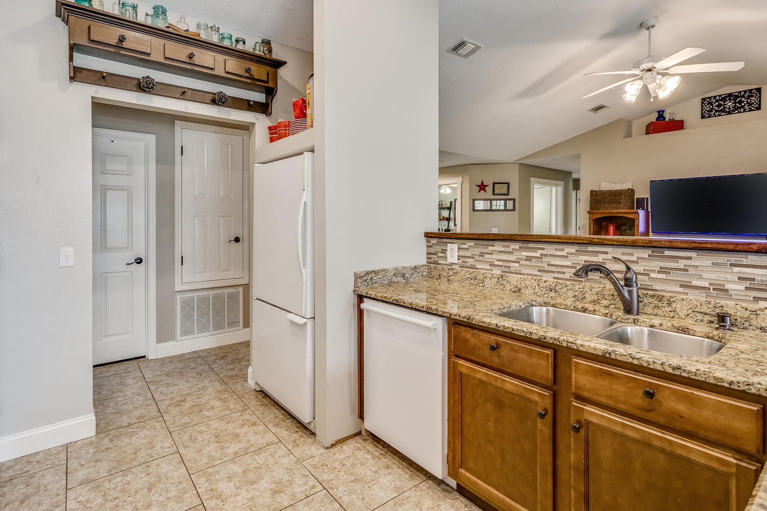 HOLLEY BY THE SEA - Residential