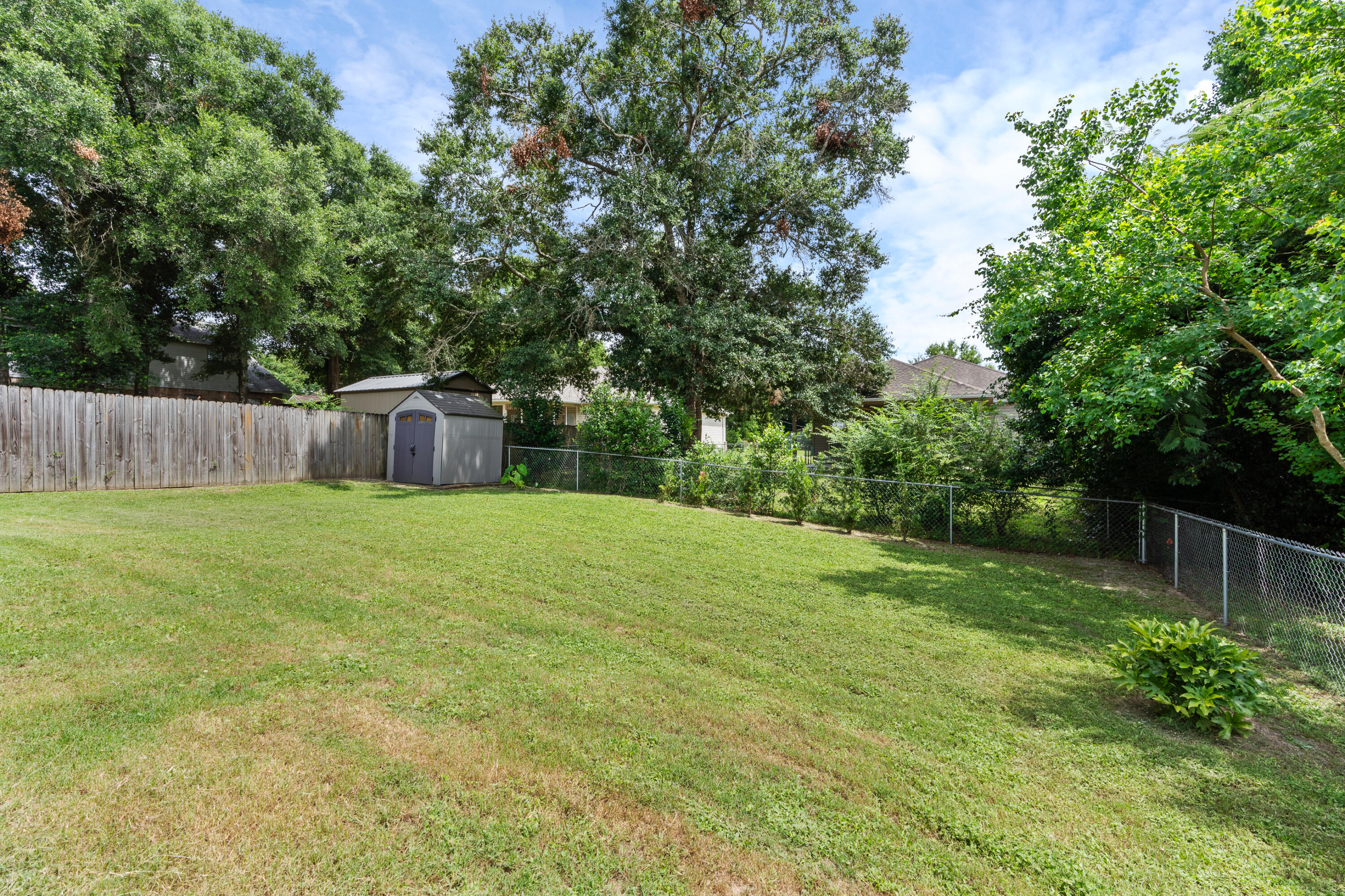 CRESCENT HEIGHTS - Residential