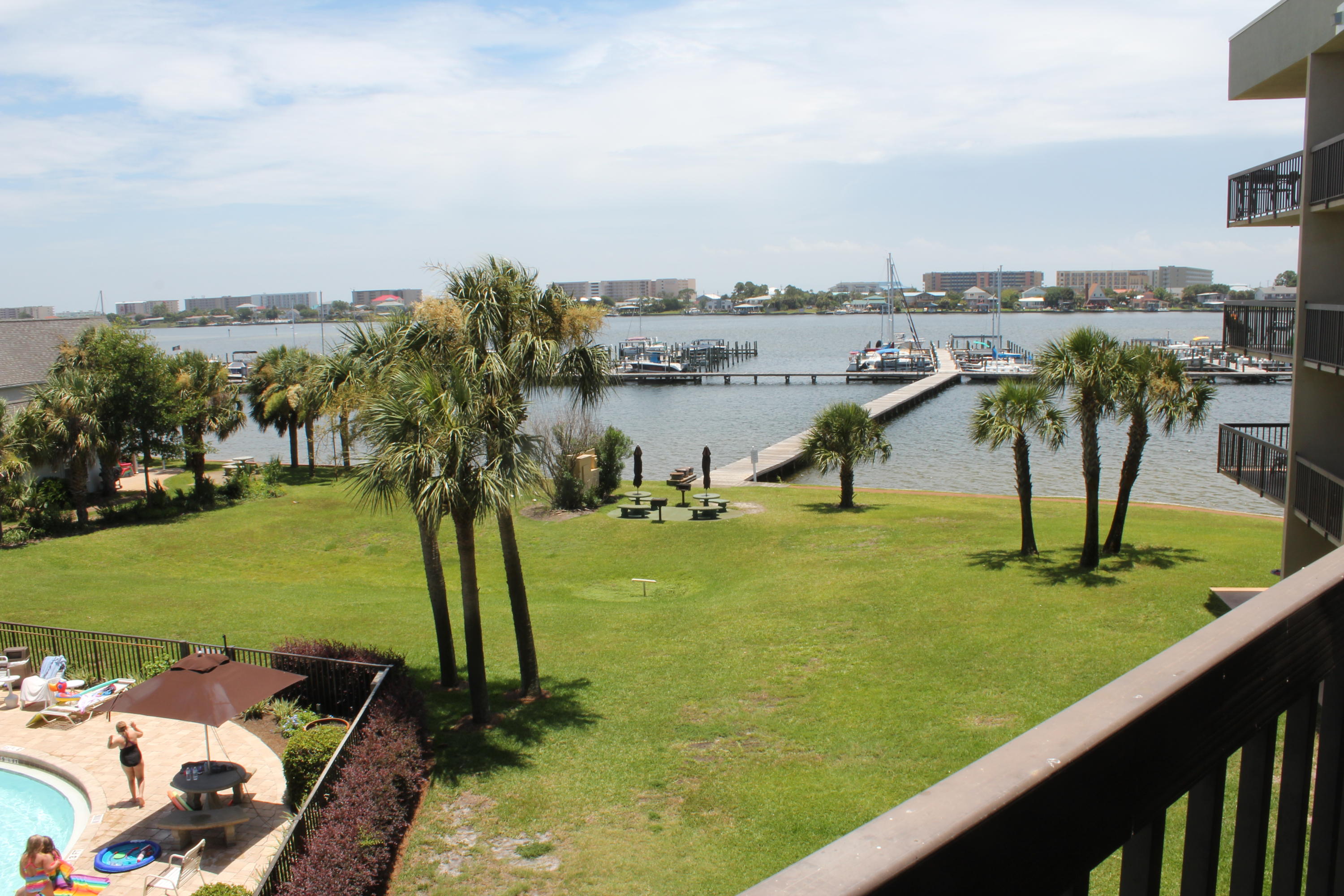PIRATES BAY PH 1 - Residential