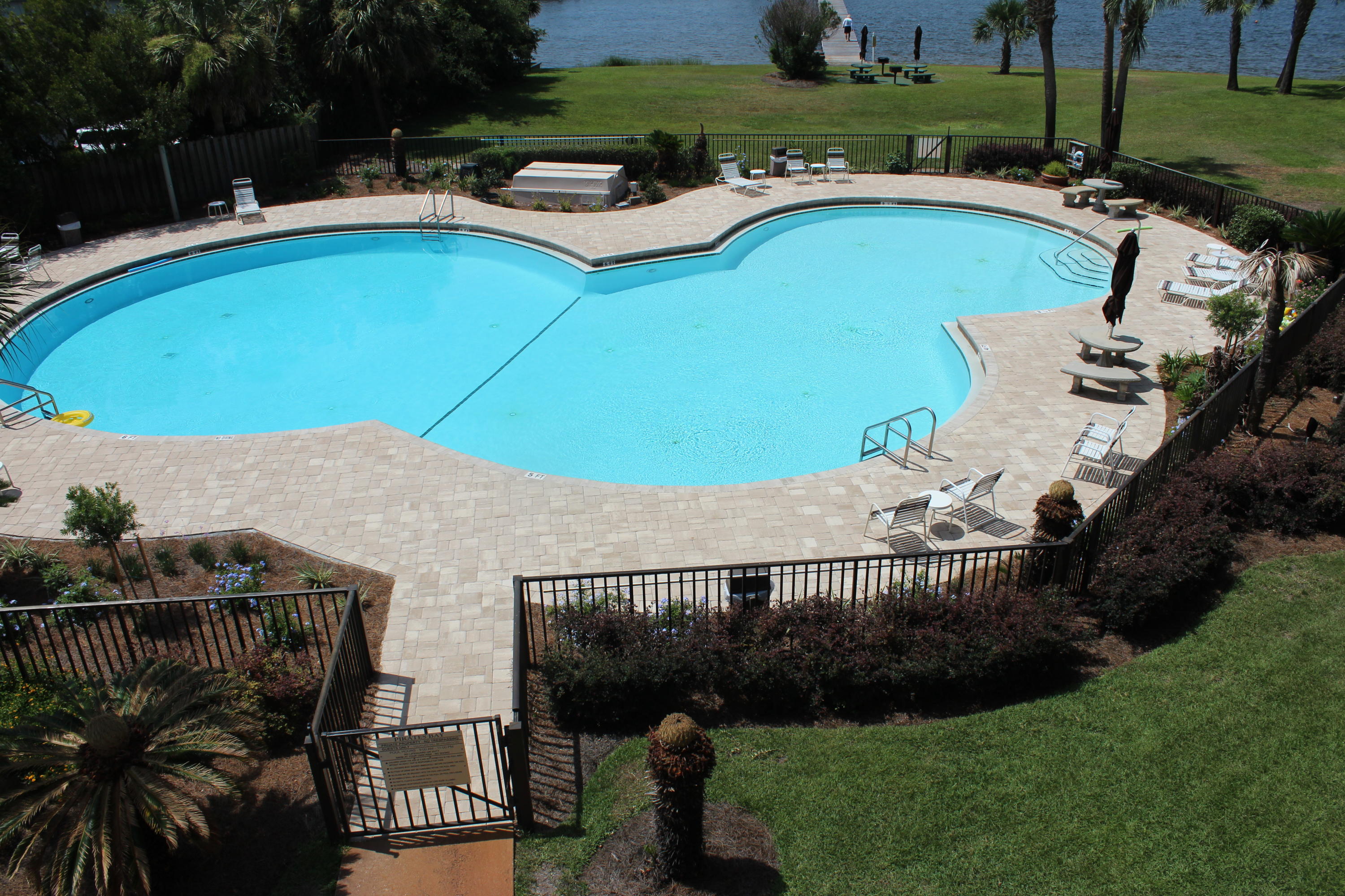 PIRATES BAY PH 1 - Residential