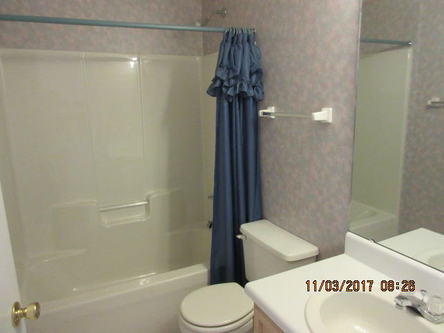 ROANOKE VILLAGE S/D  Lot 20 - Residential