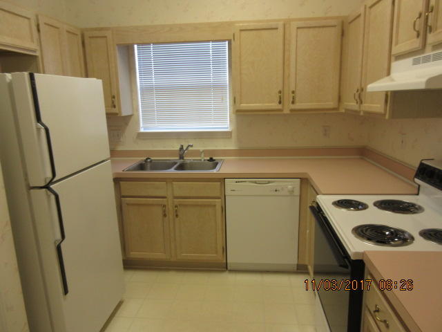 ROANOKE VILLAGE S/D  Lot 20 - Residential