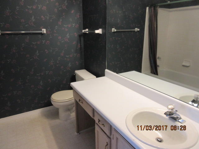 ROANOKE VILLAGE S/D  Lot 20 - Residential