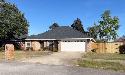 Photo of 336 Louise Circle, Destin, FL 32541 (MLS # 984896) Photo of 336 Louise Circle, Destin, FL 32541 (MLS # 984896)