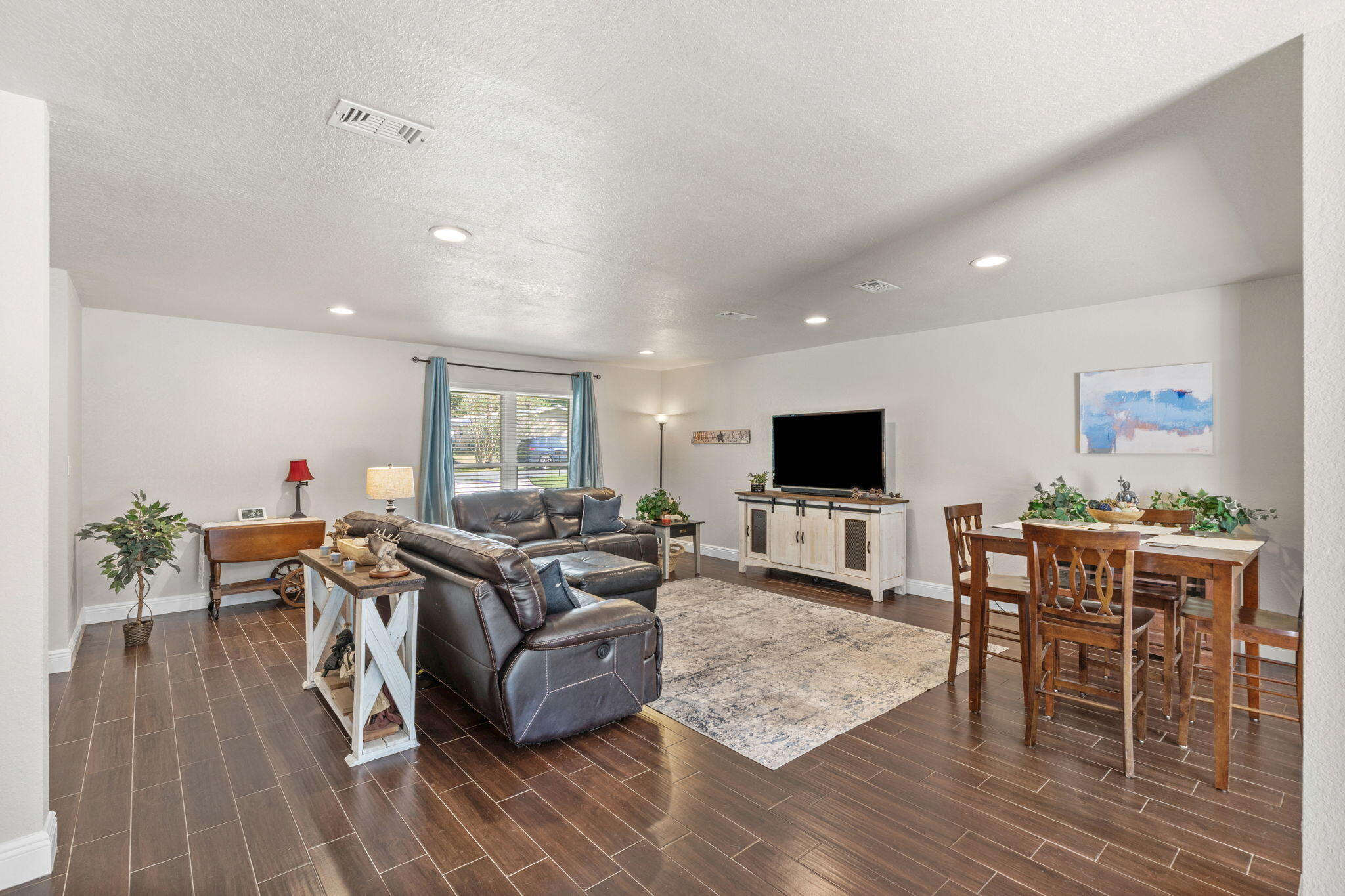 Poquito Bayou - Residential
