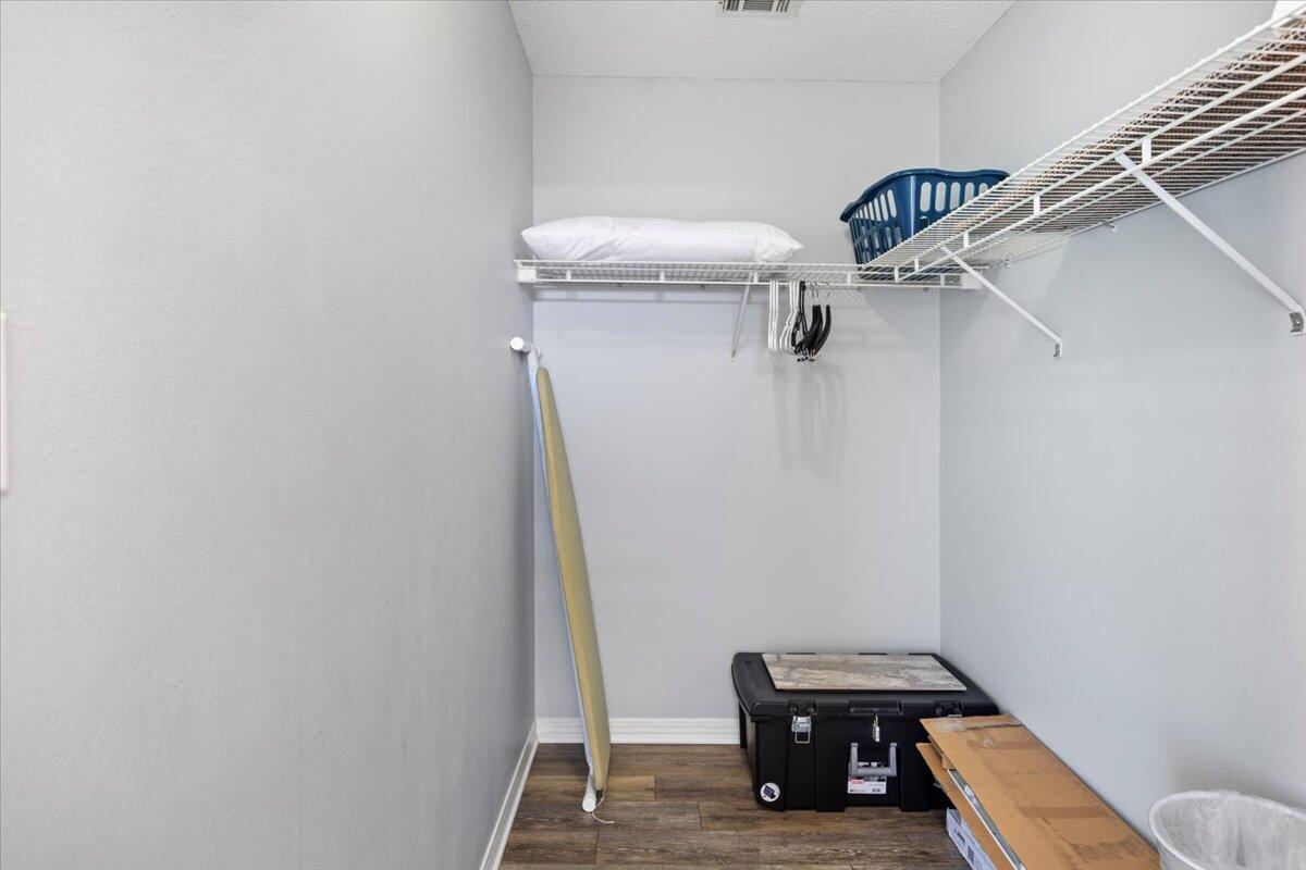 ISLAND MIST - Residential