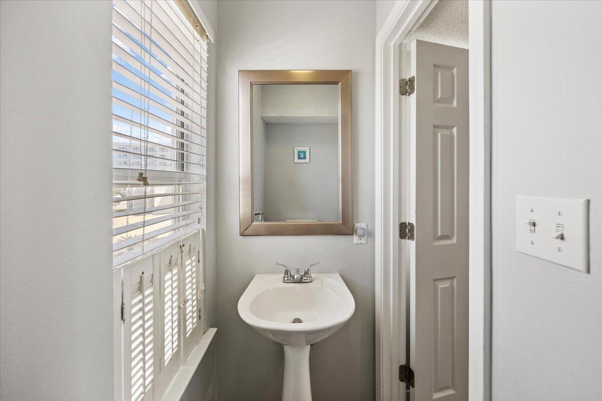 ISLAND MIST - Residential