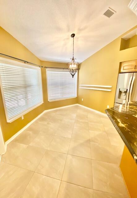 LA FONTAINE - Residential Lease
