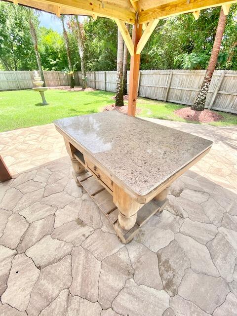 LA FONTAINE - Residential Lease