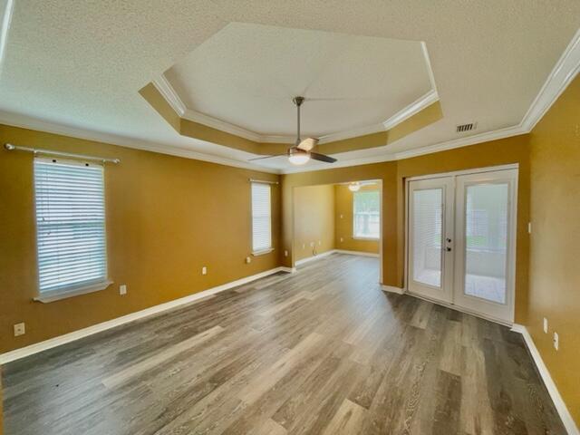 LA FONTAINE - Residential Lease