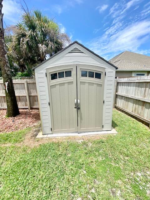 LA FONTAINE - Residential Lease