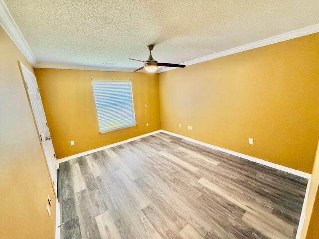 LA FONTAINE - Residential Lease