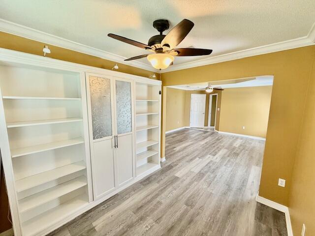 LA FONTAINE - Residential Lease