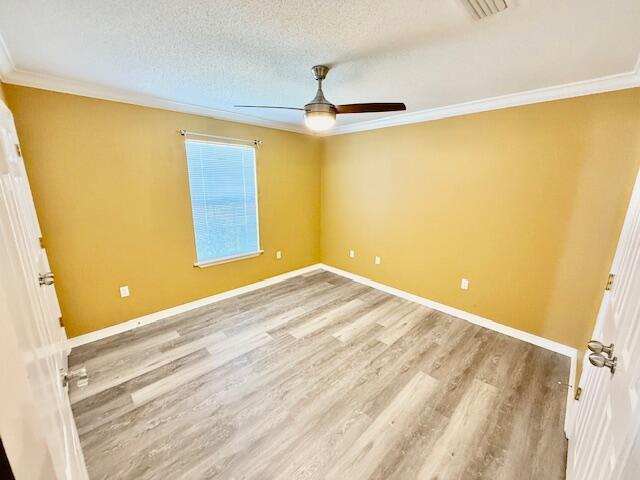 LA FONTAINE - Residential Lease