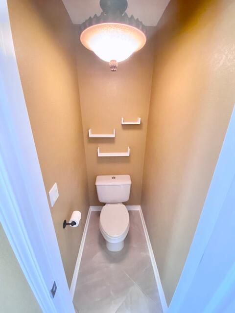 LA FONTAINE - Residential Lease