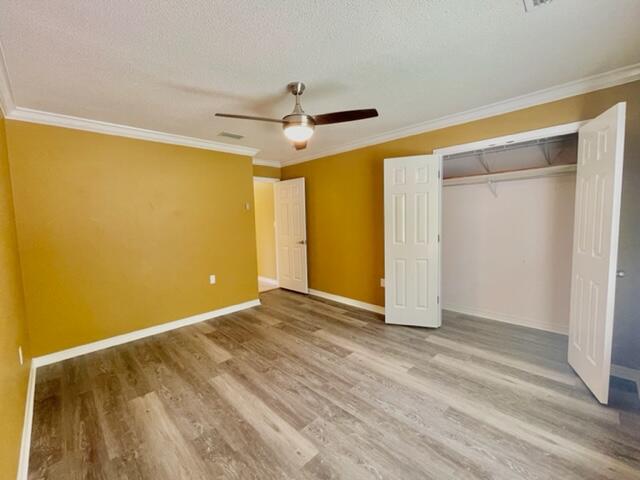 LA FONTAINE - Residential Lease