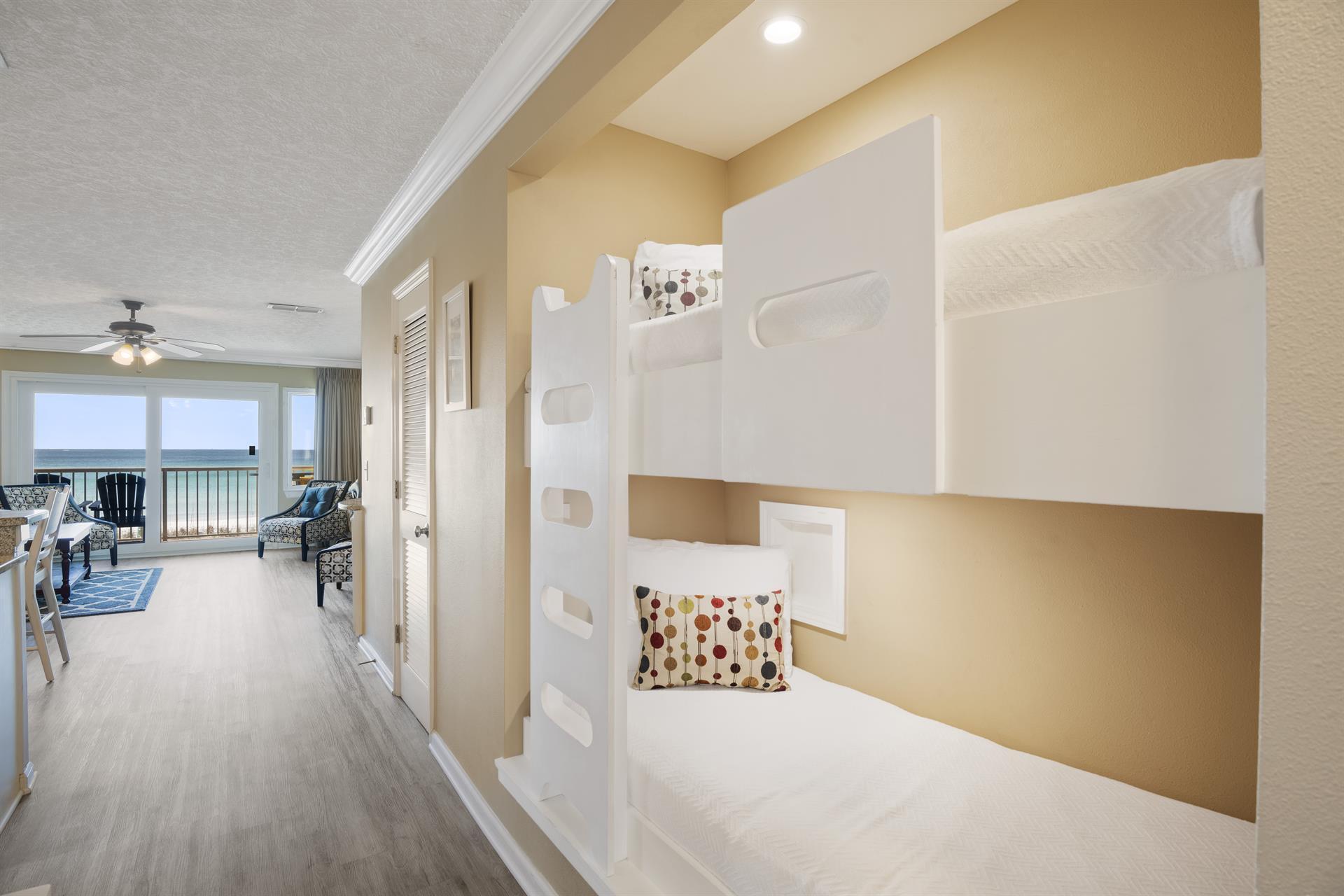 SEAFARER CONDO - Residential