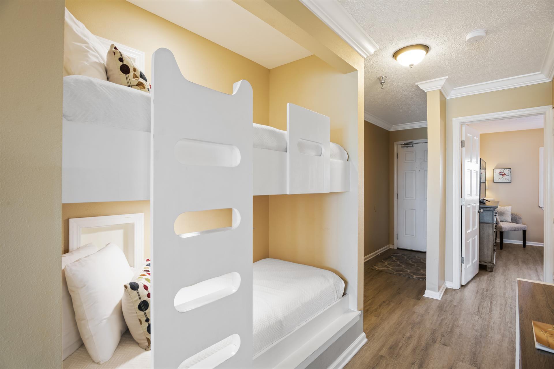 SEAFARER CONDO - Residential