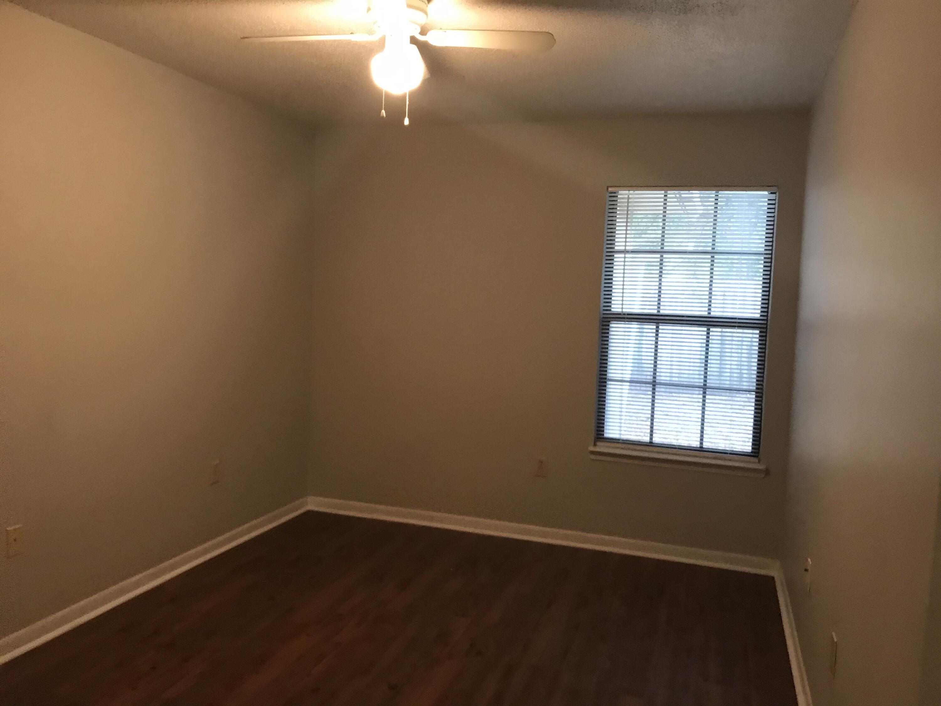 VIKING MANOR PH 1 - Residential Lease