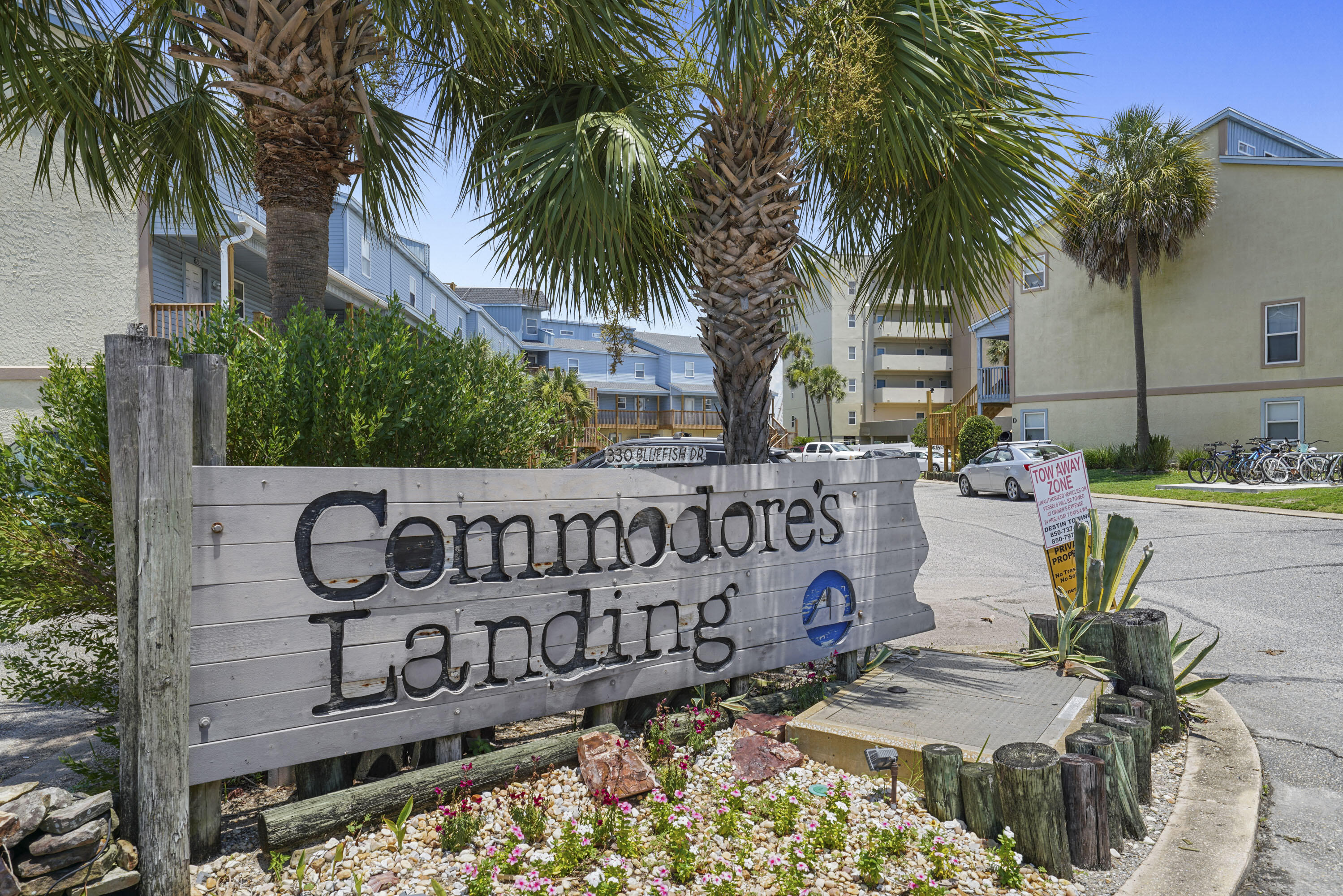 COMMODORES LANDING - Residential