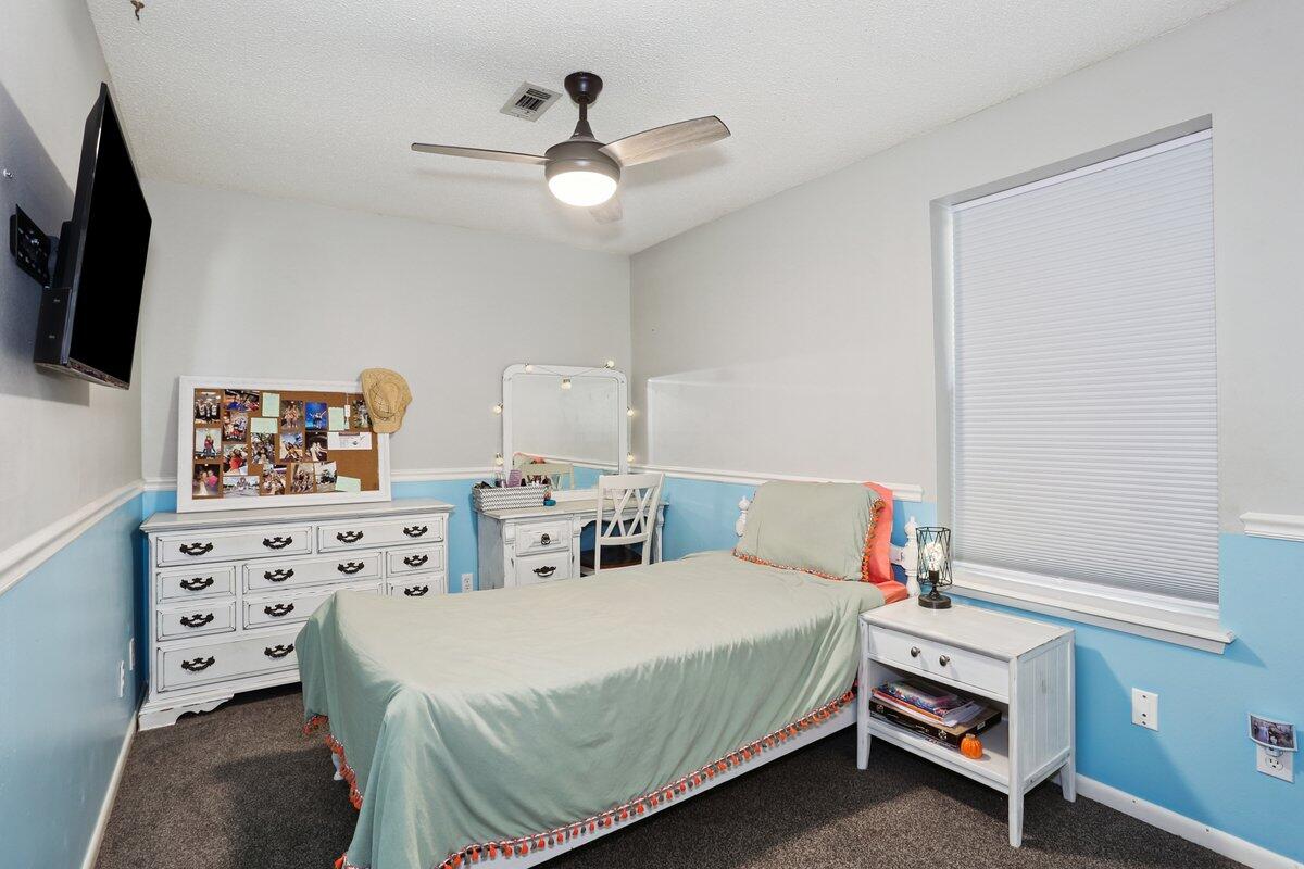 KENNEDY LAKES 1ST ADDN - Residential