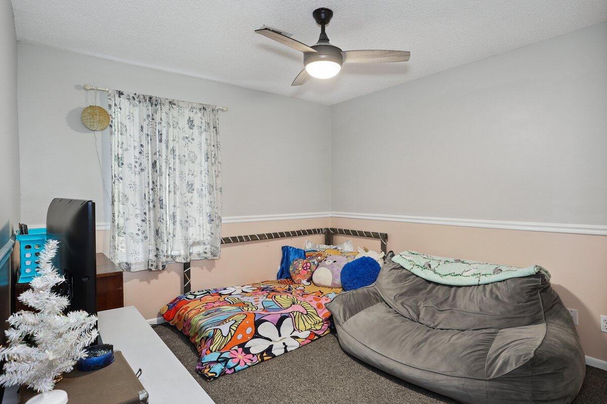 KENNEDY LAKES 1ST ADDN - Residential