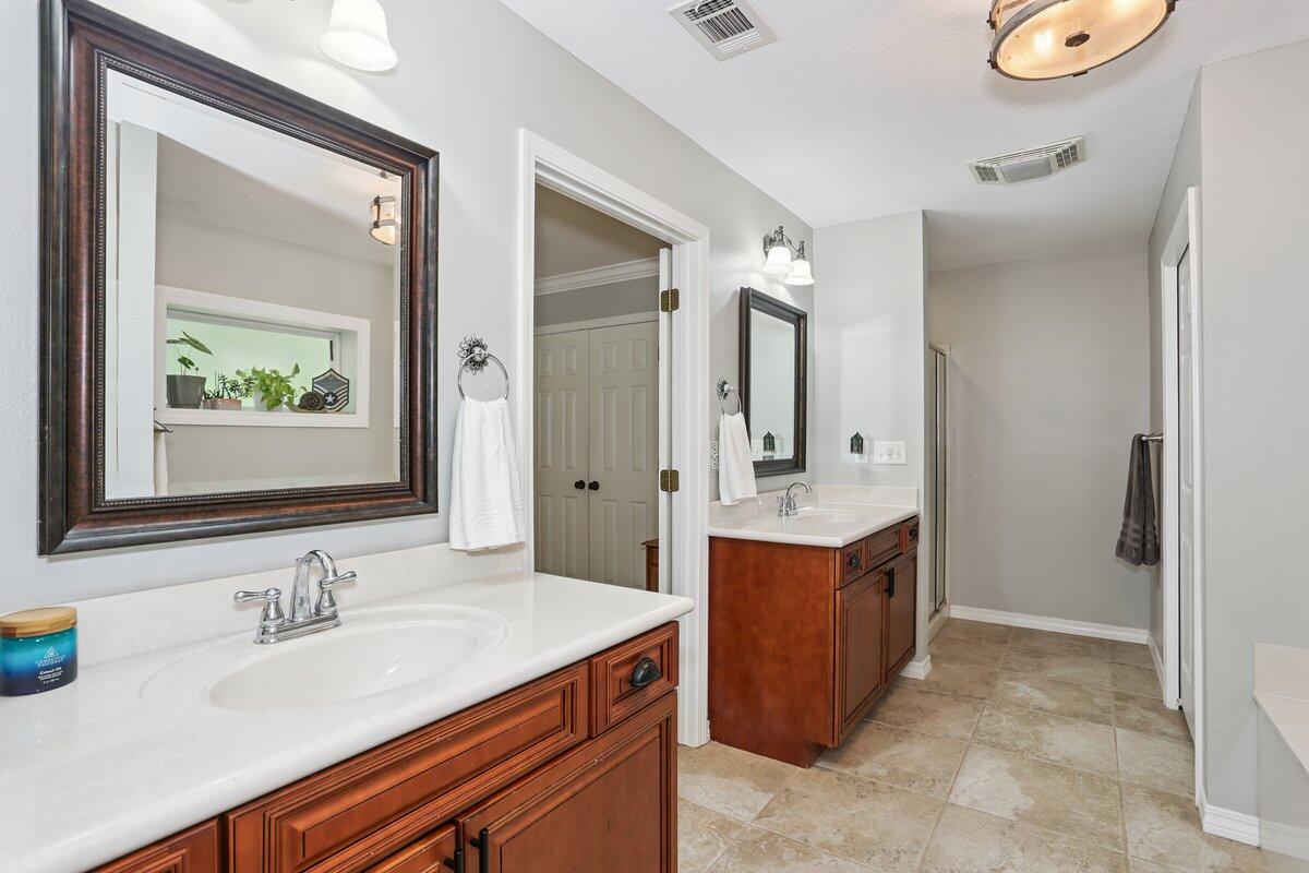 KENNEDY LAKES 1ST ADDN - Residential